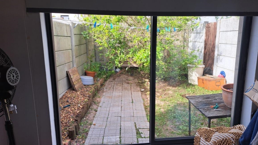 To Let 2 Bedroom Property for Rent in Chrismar Western Cape